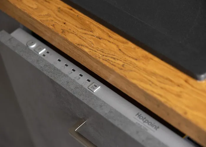 Modern And Comfortable In Cenisio Area Appartement Milaan