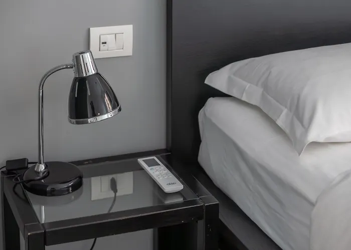 Appartement Modern And Comfortable In Cenisio Area Milaan