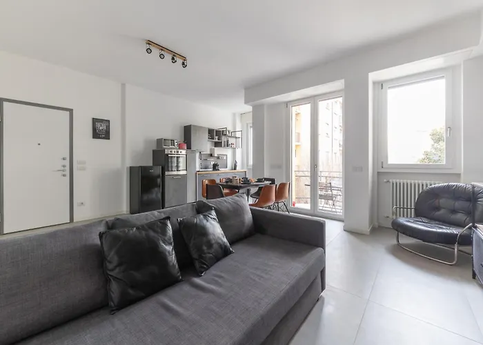 Modern And Comfortable In Cenisio Area