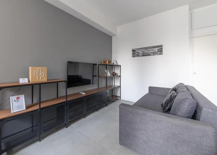 Modern And Comfortable In Cenisio Area Appartement *