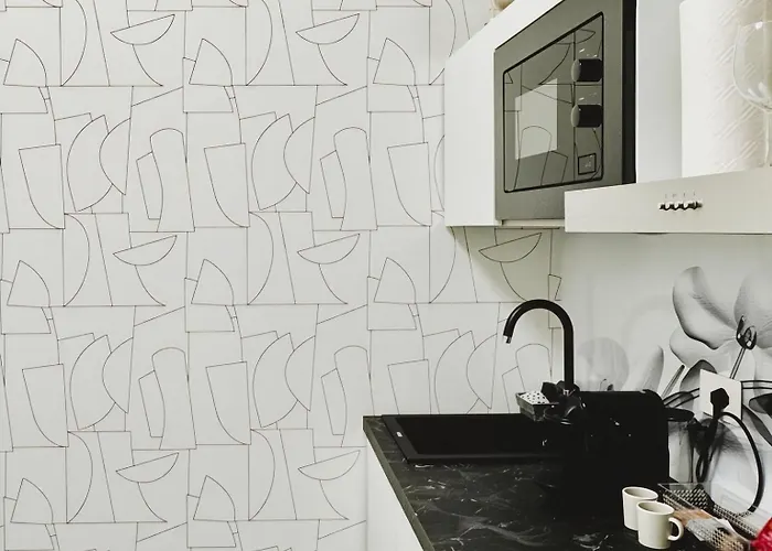 Urban Hub * ميلان