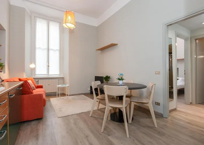 Da Laura - Center - M1 Station