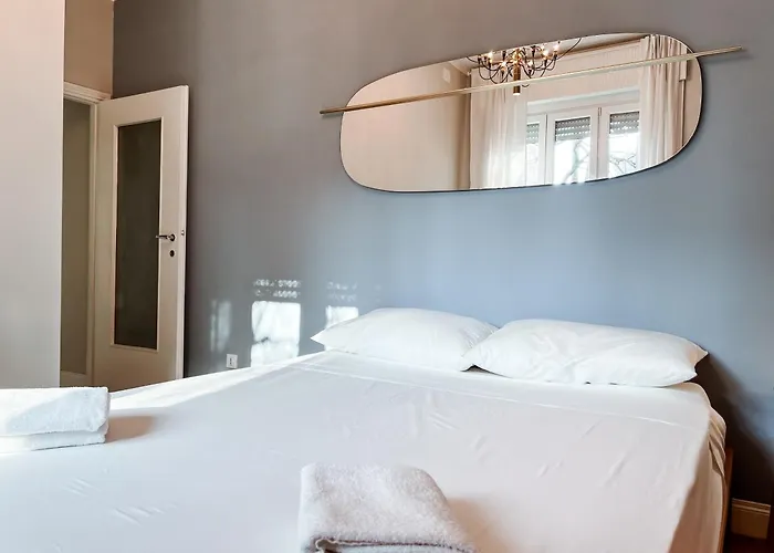 Isola Trendy Retreat - Large Flat, Milão