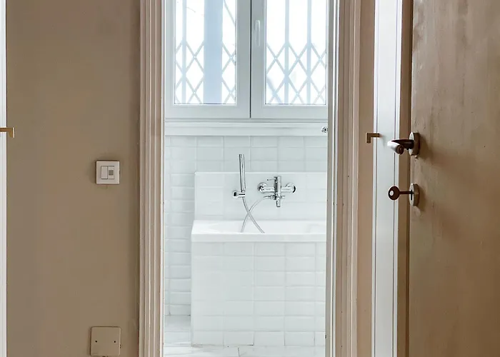 Isola Trendy Retreat - Large Flat, * Milão