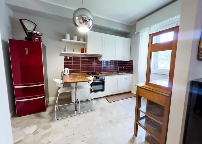 Isola Trendy Retreat - Large Flat, Apartamento