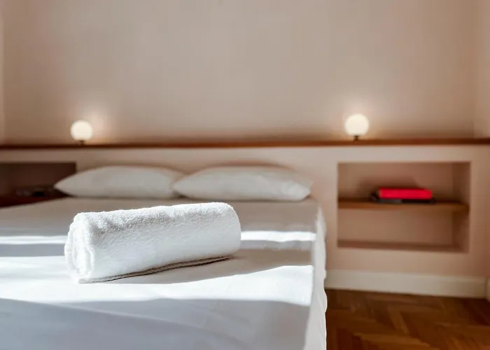 Isola Trendy Retreat - Large Flat, * Milão