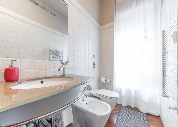 Locami Affori شقة *