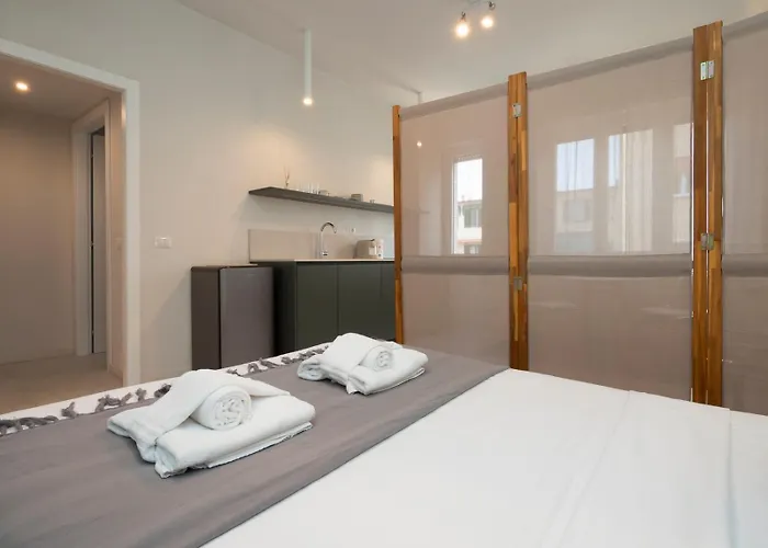 Close To The M3 Metro Апартаменты