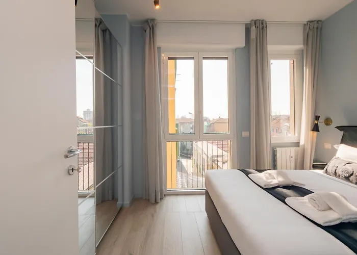 New Two-room A Stone's Throw From The M3 Metro Apartment