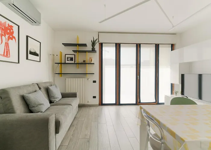 Precotto - Rucellai - Bilocale Con Ampio Balcone 밀라노