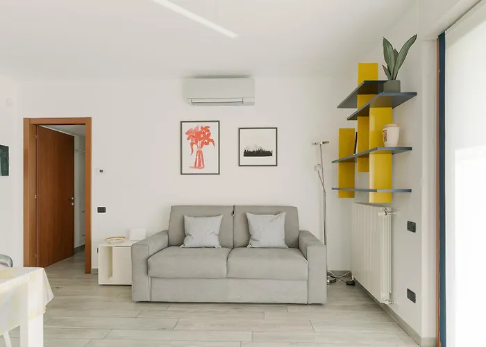 Precotto - Rucellai - Bilocale Con Ampio Balcone