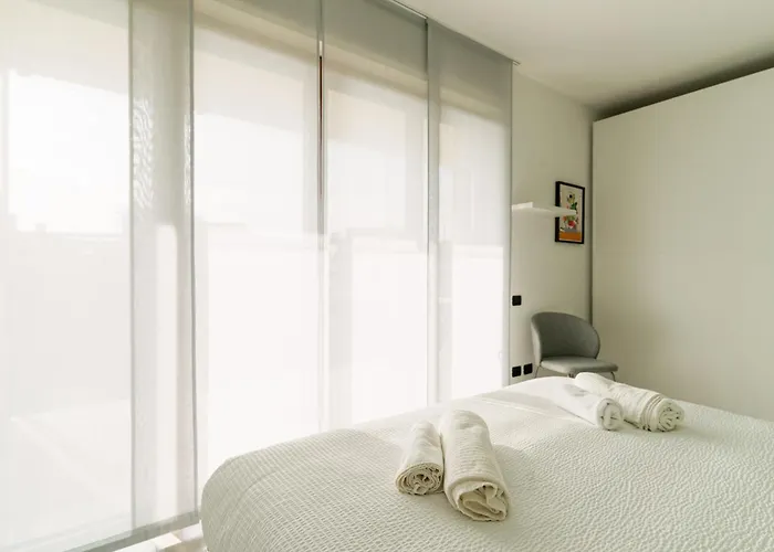 Precotto - Rucellai - Bilocale Con Ampio Balcone