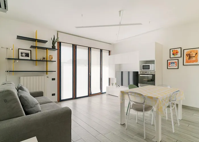 Precotto - Rucellai - Bilocale Con Ampio Balcone