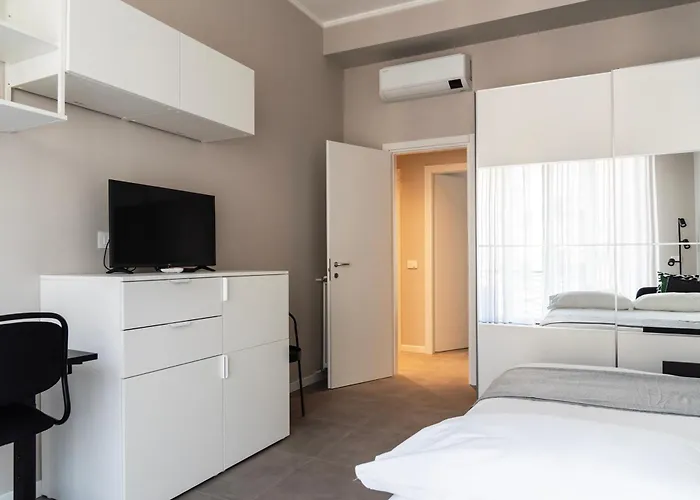 Youhosty - 3 Bedroom Citta Studi Lejlighed