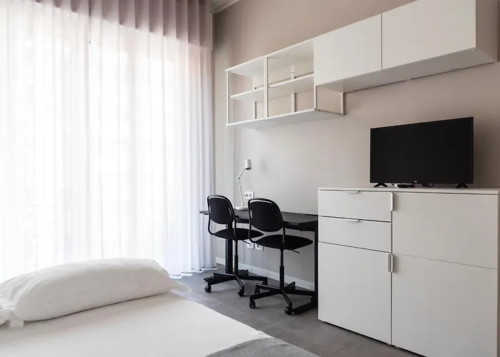 Youhosty - 3 Bedroom Citta Studi *