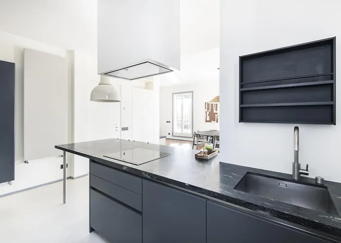 Easylife - Con Terrazzo Vicino Duomo Milano