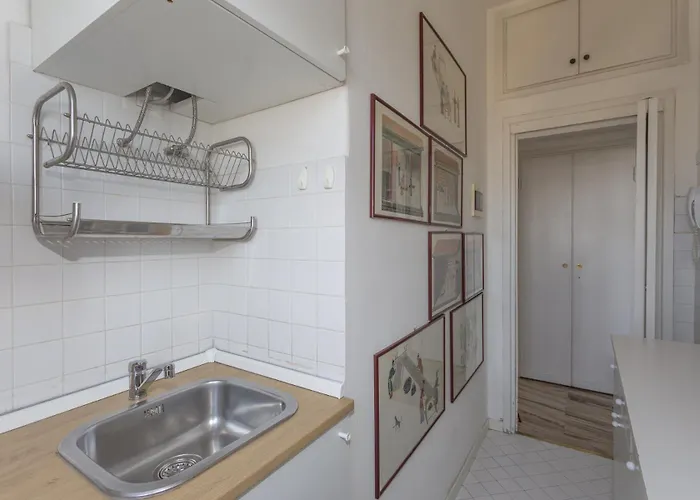 Skyline View Biancamano 1 Bdr With Balcony By Rentopolis 아파트 *