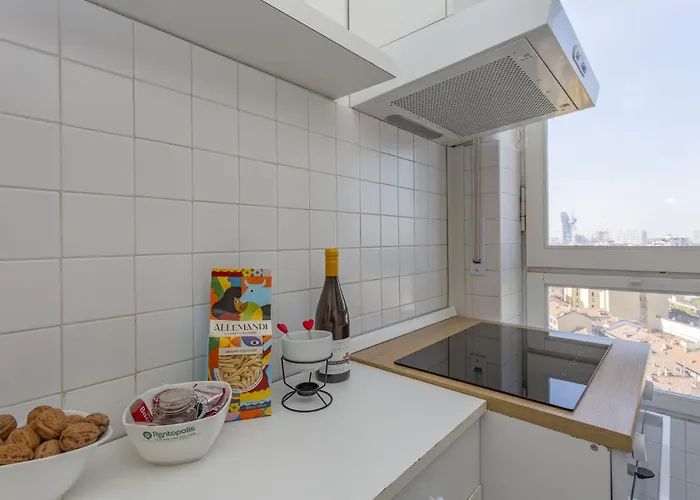 Skyline View Biancamano 1 Bdr With Balcony By Rentopolis 아파트 *