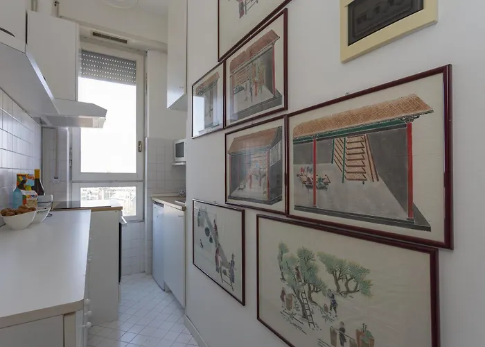 Skyline View Biancamano 1 Bdr With Balcony By Rentopolis 아파트 밀라노