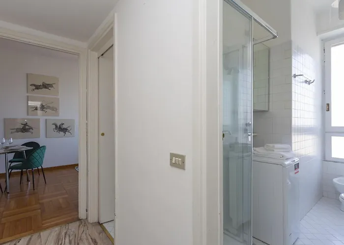 Skyline View Biancamano 1 Bdr With Balcony By Rentopolis 아파트 밀라노