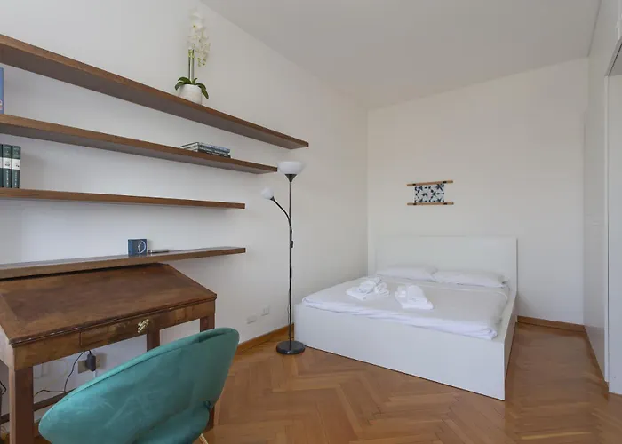 Skyline View Biancamano 1 Bdr With Balcony By Rentopolis *