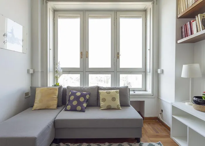 Skyline View Biancamano 1 Bdr With Balcony By Rentopolis *