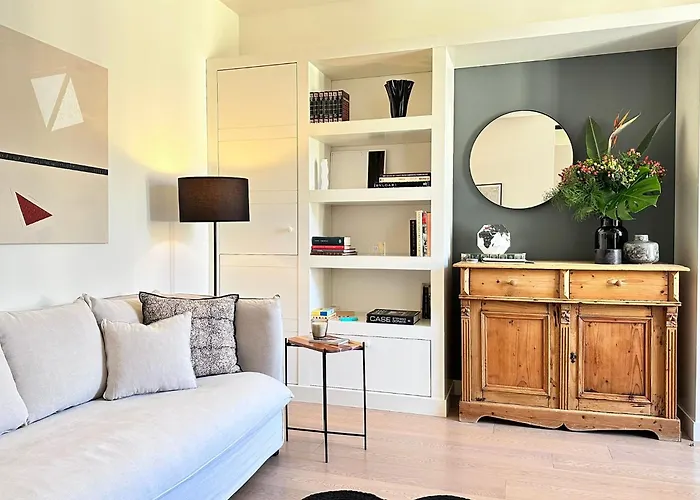 Lily Pads -elegant Apartment- In The Center