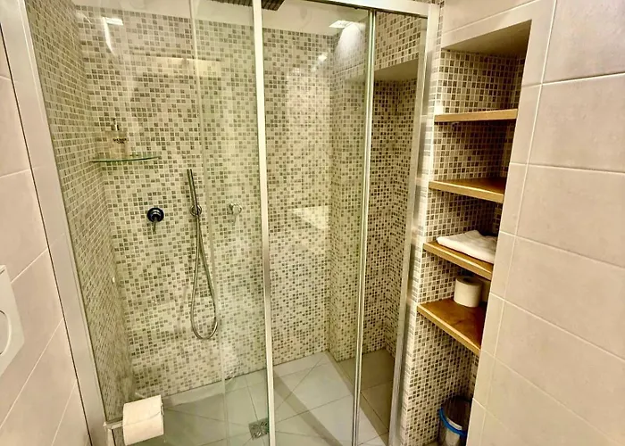 La Milanese - Piazza 5 Giornate * Milán