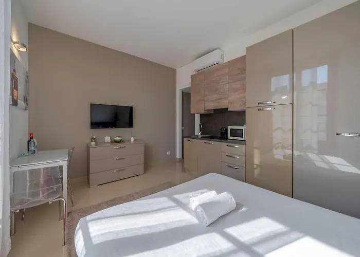 Navigli - Porta Genova *