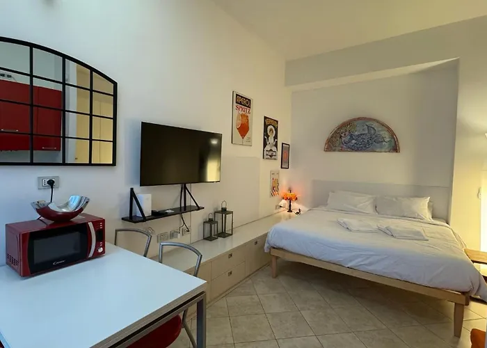 Lunigiana Stazione Апартаменты Милан