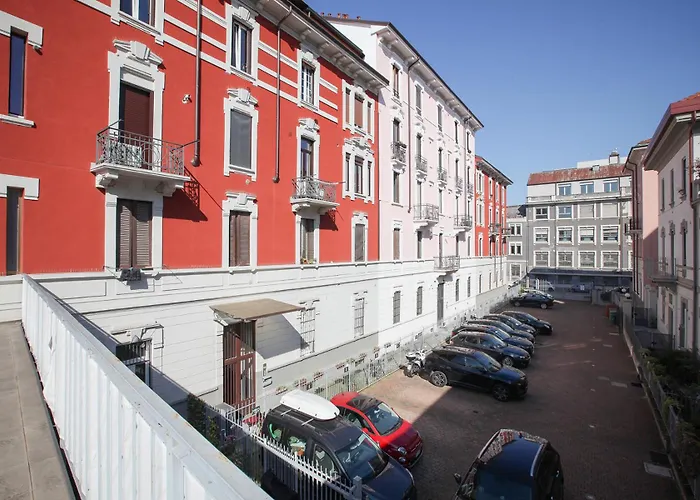 Beautiful Loft Near Navigli Mediolan