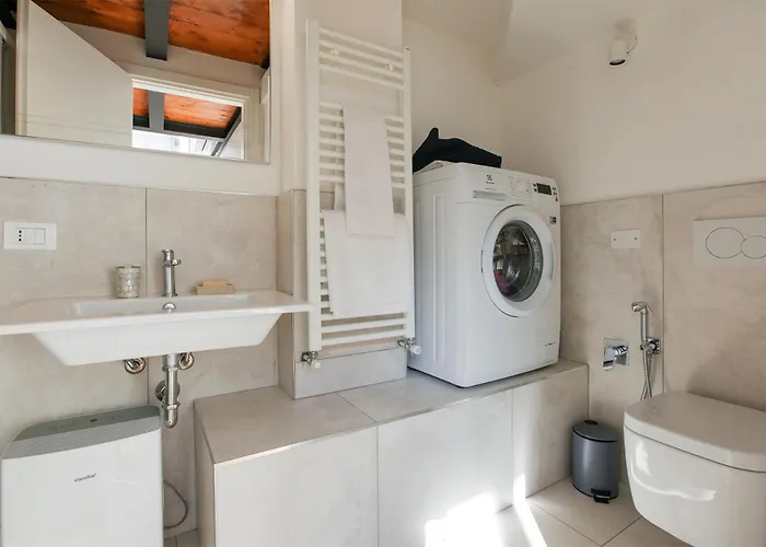 Apartment Beautiful Loft Near Navigli Mailand