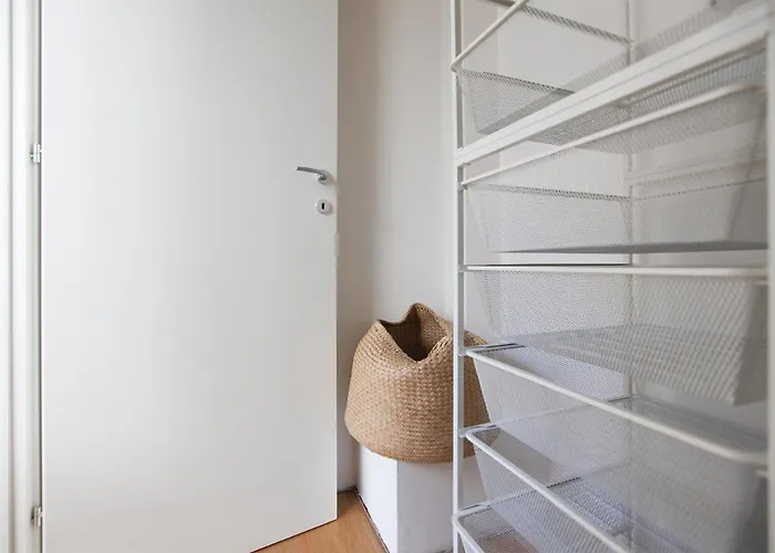 Apartment Beautiful Loft Near Navigli Mailand