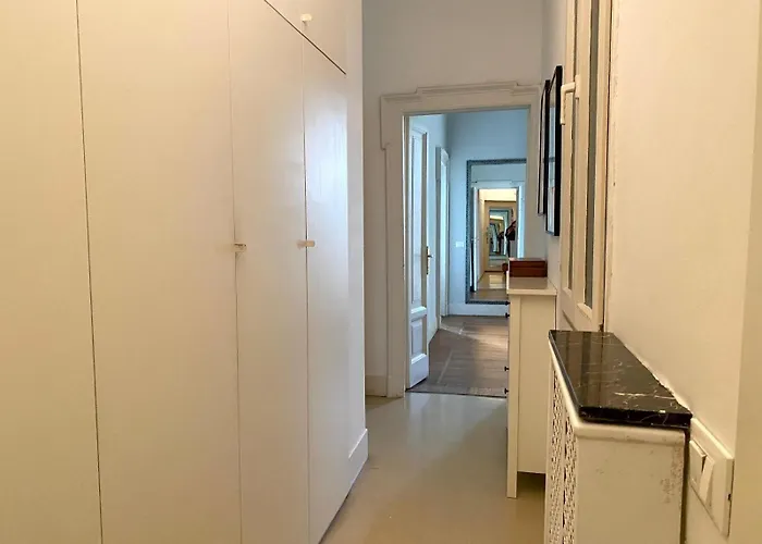 Ampio E Luminoso Bilocale Nel Centro Di Lägenhet Milano