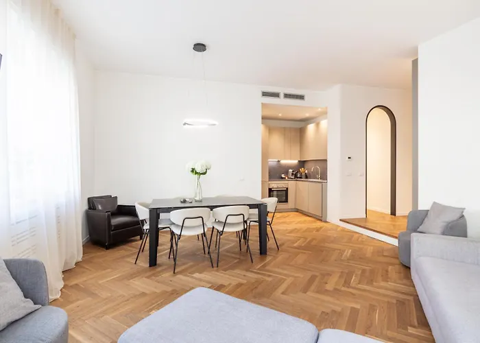 Cool And Big Duomo - White