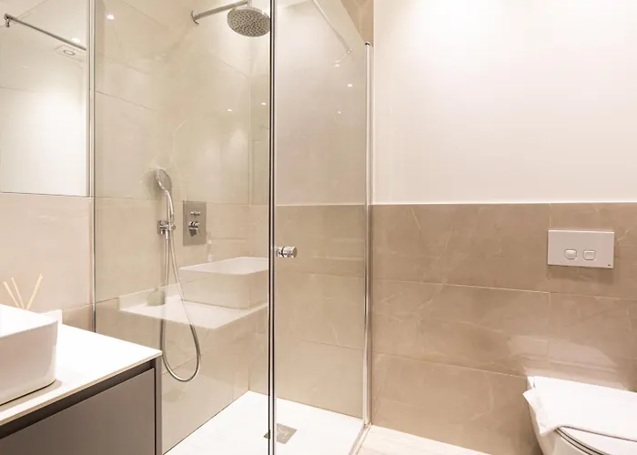 Cool And Big Duomo - White Apartment Milan