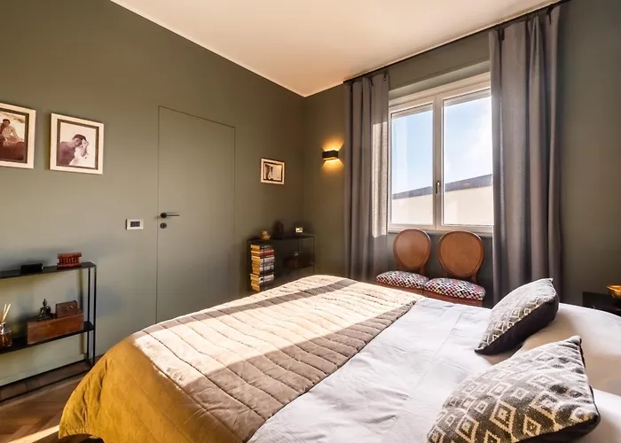 - Elegant Apartment *