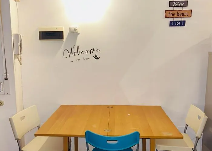 Appartement Easy Italy Prada Milaan