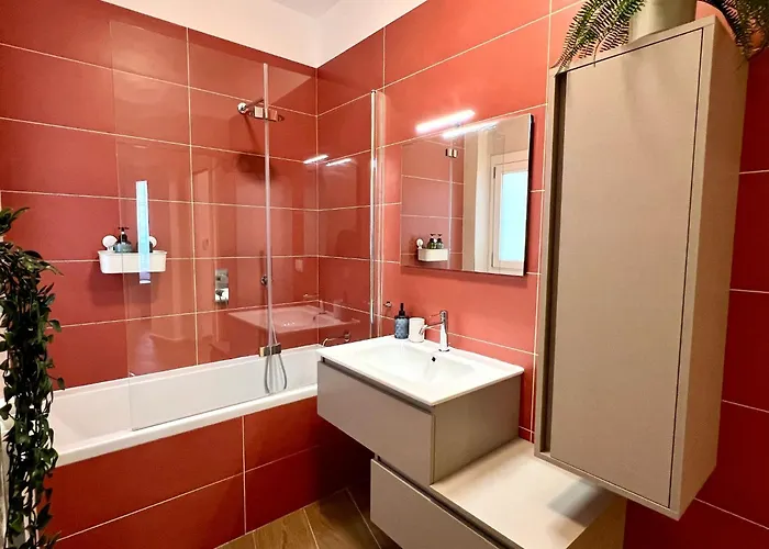 Moscova Luxe - Elegant With 2 Bathrooms アパート