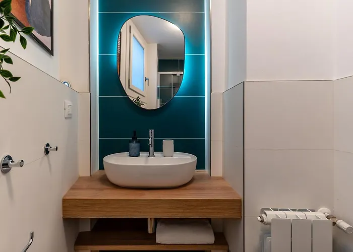 Moscova Luxe - Elegant With 2 Bathrooms アパート ミラノ