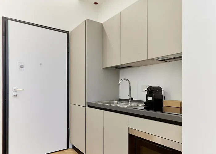 Duomo Imperial Suits - Modern And Comfortable * Milano