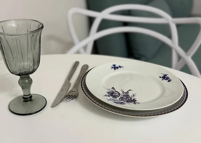 Apartament Pasteur-mm Red Line