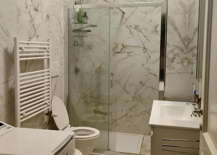 Moderno Bilocale Con Ampio Balcone *