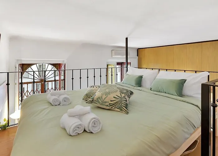 Loft 4 Posti Letto, Duomo 15' - Linate 15' Metro M4 Daire Milano