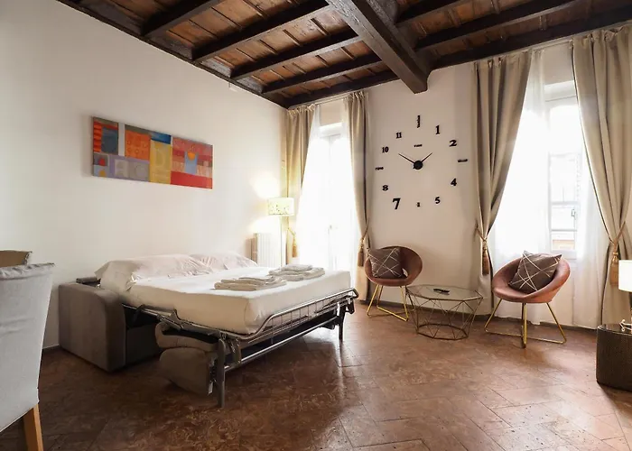 Mila Magenta Apartment