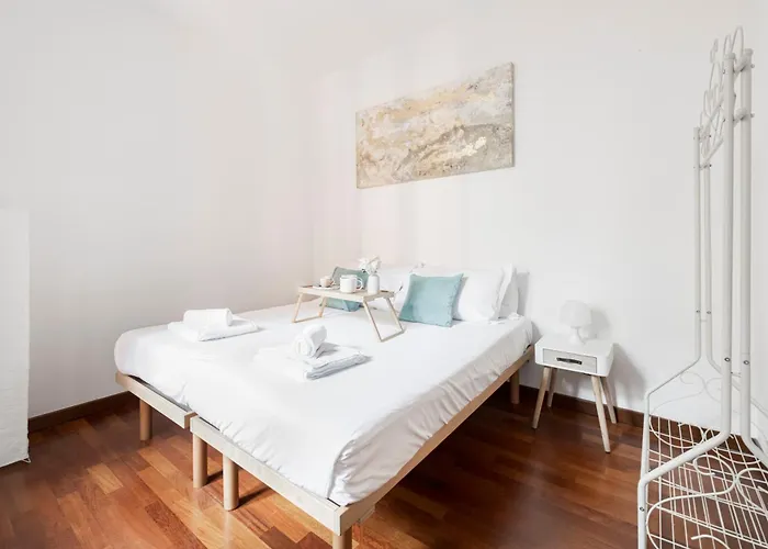 Easylife - - Crist0foris 5 - Porta Garibaldi * מילאנו