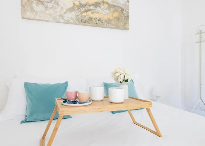 Easylife - - Crist0foris 5 - Porta Garibaldi דירה *