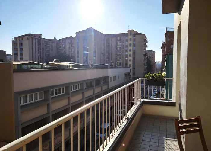 Matthias - - Modern And Cozy Flat, Close To The Metro - 15 Min From Station, Close To San Raffaele