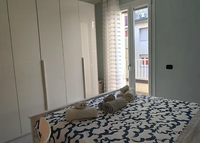 Matthias - - Modern And Cozy Flat, Close To The Metro - 15 Min From Station, Close To San Raffaele Apartamento