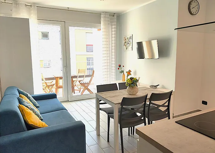 Matthias - - Modern And Cozy Flat, Close To The Metro - 15 Min From Station, Close To San Raffaele Apartmán